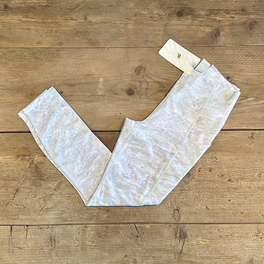 NWT- Fabletics PureLuxe High-Waisted Pocket 7/8 Legging -STONE MARBLE (24”) New!